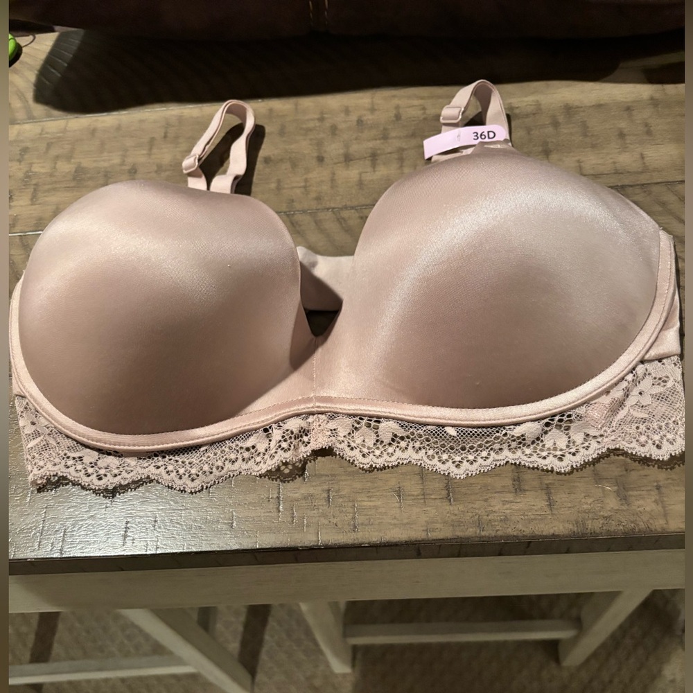 Maidenform Lace Trimmed Bra in Tan